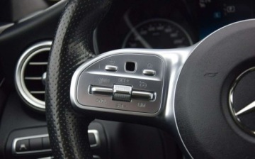 Mercedes Klasa C W205 2019 Mercedes-Benz Klasa C 2.0B AMG 265KM Navi Kamera Aktywne wydechy 123 TYS KM, zdjęcie 25