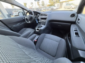 Peugeot 5008 I Minivan 1.6 HDi FAP 115KM 2013 Peugeot 5008 1.6 HDi | 102 tyś. przebiegu!! |, zdjęcie 10