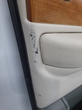 Range Rover Sport L320 boczek drzwi lewy przedni