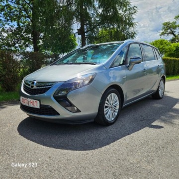 Opel Zafira C Tourer 1.4 Turbo ECOTEC 140KM 2014 Opel Zafira Aluminiowe FelgiCzujniki ParkowaniaNawigacjaGwarancja Vip