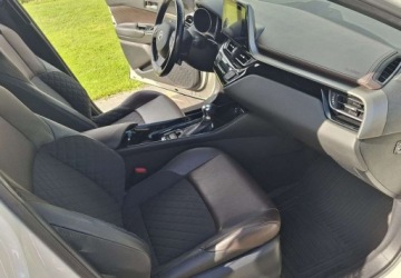 Toyota C-HR I Crossover 1.8 Hybrid 122KM 2017 Toyota C-HR Toyota C-HR 1.8 Hybryda 122KM, zdjęcie 33