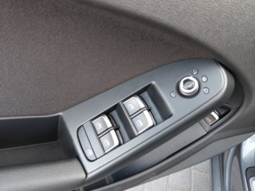 Audi A4 B8 Avant Facelifting 3.0 TDI 204KM 2014 Audi A4 Avant S Line Automat Navi Led Webasto Alu 3.0 Diesel 204KM, zdjęcie 8