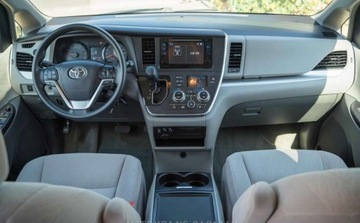 Toyota Sienna III 3.5 V6 266KM 2017 Toyota Sienna Toyota Sienna III 3.5 AUTOMAT 3.5 Benzyna 265KM, zdjęcie 9