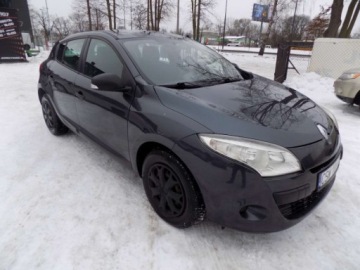 Renault Megane III Hatchback 1.6 16v 110KM 2010 Renault Megane BIALOLEKA 1.6 Benzyna LPG (110 KM), 2010r. prod. KOMIS T, zdjęcie 1