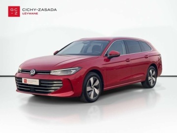 Volkswagen Passat B8 Variant Facelifting 1.5 TSI EVO 150KM 2025 Volkswagen Passat 1.5eTSI 150KM Business SerwisASO Virtual Acc Led Hak FV23