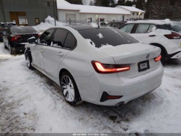 BMW Seria 3 G20-G21 2022 BMW Seria 3 330I XDrive 2022 2.0 Benzyna 255KM, zdjęcie 2