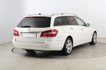 Mercedes Klasa E W212 Kombi 200 CDI BlueEFFICIENCY 136KM 2012 Mercedes E E 200 CDI, Automat, Skóra, Navi, Xenon, zdjęcie 4