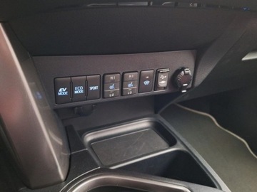Toyota RAV4 IV MPV Facelifting 2.5 Hybrid 197KM 2017 Toyota RAV4 RAV4 Hybrid Selection 4x4 Temp aktywnyCzytanie znakowBi-LEDPL, zdjęcie 16