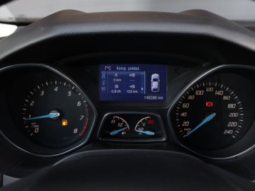 Ford Focus III Kombi Facelifting 1.0 EcoBoost 125KM 2014 Ford Focus 1.0 EcoBoost, Klima, Klimatronic, zdjęcie 10