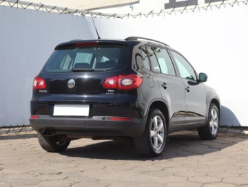 Volkswagen Tiguan I SUV 2.0 TDI CR DPF BlueMotion 110KM 2011 VW Tiguan 2.0 TDI, Klima, Klimatronic, Tempomat, zdjęcie 4
