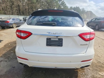 Maserati Levante 2017 Maserati Levante Luxury 2017 3.0 Benzyna 345KM, zdjęcie 2