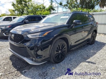Toyota Highlander III 2023 Toyota Highlander 2023 TOYOTA HIGHLANDER XSE 2.4 Benzyna 265KM