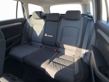 Volkswagen Passat B8 Variant Facelifting 1.5 TSI EVO 150KM 2023 Volkswagen Passat Variant 1.5 TSI EVO Business DSG FV 23 Gwarancja 1.5, zdjęcie 27