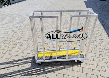 Aluminiowy wózek na najazdy na kable.