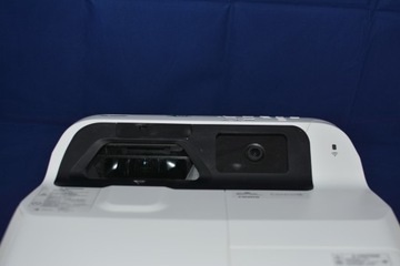 ЖК-проектор Epson EB-685Wi белый