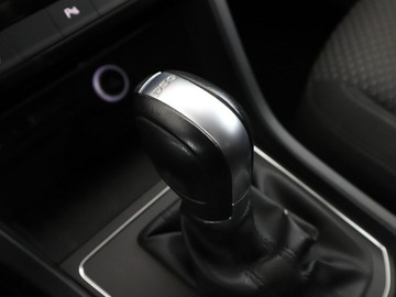 Volkswagen Touran III 1.4 TSI 150KM 2017 Volkswagen Touran 7 os. DSG navi klima auto grzane, zdjęcie 30