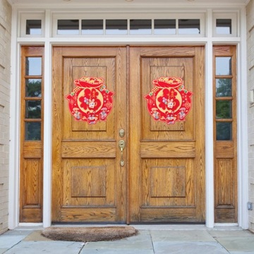 Окно символов Фу соседствует с китайским.