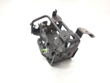 Peugeot Satelis 125 Крепление багажника переднее