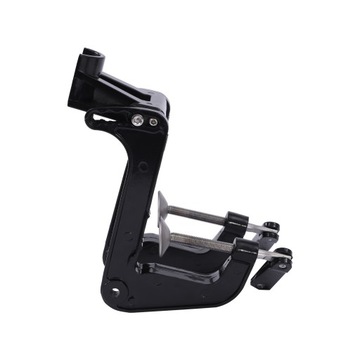 Двухтактный подвесной двигатель объемом 52 см3.