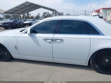 Rolls-Royce 2014 Rolls-Royce Ghost 2014 6.6l 6.6 Benzyna 563KM, zdjęcie 2