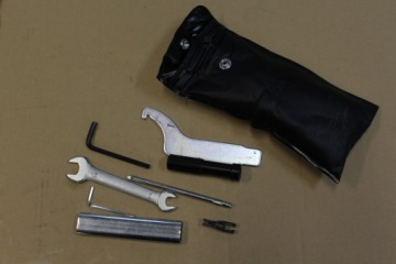 HONDA CB 750 HORNET 23+ KLUCZE NARZEDZIA SRWISOWE ORYGINAL