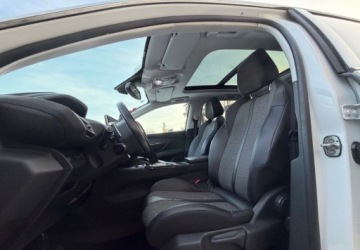 Peugeot 3008 II Crossover 1.6 BlueHDi 120KM 2018 Peugeot 3008 Gt Line 1.6 Disel pamoramiczny dach 1.6 Diesel 120KM, zdjęcie 13