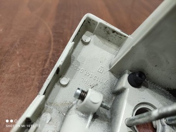 STIHL 030 AV КРЫШКА КОРПУСА КРЕПЛЕНИЕ КАРБЮРАТОРА