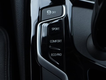 BMW Seria 5 G30-G31 Touring 520d 190KM 2018 BMW 5 520d, 187 KM, Automat, Skóra, Navi, Klima, zdjęcie 18