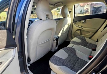 Volvo 2016 Volvo V40 Cross Country Volvo V40 Cross Country D2 Pro 2.0 Diesel 120KM, zdjęcie 18