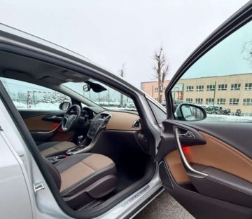 Opel Astra J Sports Tourer 1.4 Turbo ECOTEC 140KM 2011 Opel Astra Opel Astra 1.4 Turbo Cosmo 1.4 Benzyna 140KM, zdjęcie 19