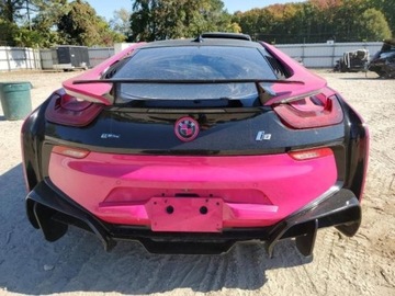 BMW i8 2015 BMW i8 2015, 1.5L, 4x4, porysowany lakier 1.5 Hybryda 357KM, zdjęcie 5