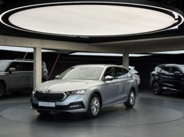 Skoda Octavia IV Kombi 2.0 TDI 150KM 2022 Skoda Octavia Ambition CarPlay Android Auto Kamera cofania LED FV23