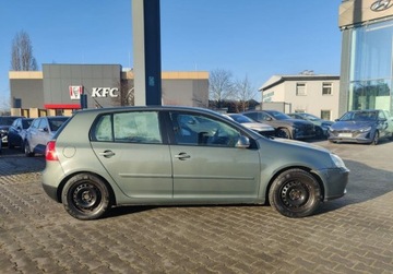 Volkswagen Golf V Hatchback 1.9 TDI 90KM 2006 Volkswagen Golf 2006 1.9TDI 90KM 219.497km 1.9 Diesel 90KM, zdjęcie 3