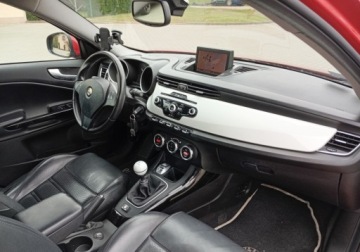 Alfa Romeo Giulietta Nuova II Hatchback 5d 1.4 TB 16v Mair 170KM 2012 Alfa Romeo Giulietta Zarejestrowany - bezwypadkowy - 1,4 - 170 KM - LPG 1.4, zdjęcie 15