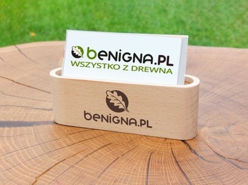 Деревянная подставка для визиток, визитница, гравировка логотипа.