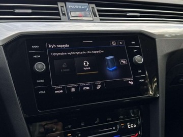 Volkswagen Passat B8 GTE Variant Facelifting 1.4 TSI Plug-In-Hybrid 218KM 2022 Volkswagen Passat LED Matrix kamera nawigacja Head-up Digital cockpit, zdjęcie 24