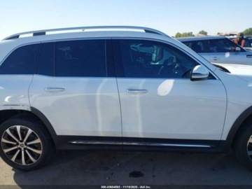 Mercedes GLB 2021 Mercedes-Benz GLB 2021 Mercedes-Benz GLB 250 SUV 2.0 Benzyna 221KM, zdjęcie 7