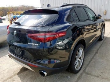 Alfa Romeo Stelvio SUV 2.0 Turbo 280KM 2018 Alfa Romeo Stelvio ALFA ROMEO STELVIO TI SPORT, 2018r., 4x4, 2.0L 2.0 280KM, zdjęcie 3