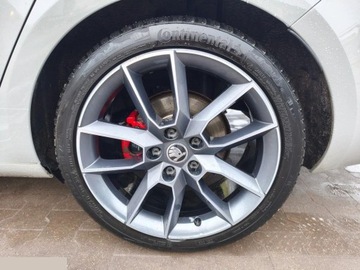 Skoda Octavia III RS Kombi Facelifting 2.0 TDI 184KM 2019 Skoda Octavia 2.0 TDI RS DSG 184KM 2019r bezwypadkowe, zdjęcie 17