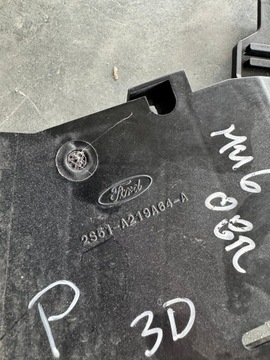 FIESTA MK6 ZÁMEK DVEŘE PRAVÝ PŘEDNÍ 4 PIN