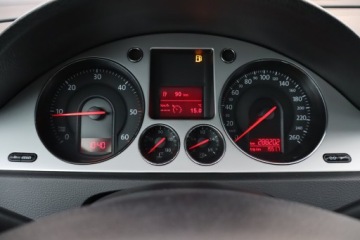 Volkswagen Passat B6 Variant 1.9 TDI PDE 105KM 2007 VW Passat 1.9 TDI, Klima, Klimatronic, Tempomat, zdjęcie 10