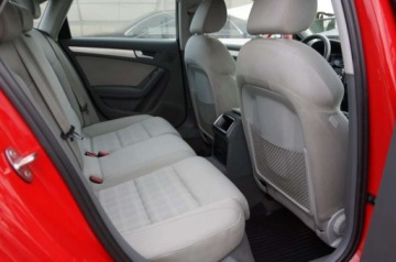 Audi A4 B8 Limousine Facelifting 2.0 TDI 150KM 2015 Audi A4 Limousine 2.0 TDI CR 150 KM, 4x4, Lift, S-Line, Webasto, Hak, GWAR, zdjęcie 27