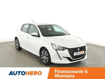 Peugeot 208 II Hatchback 1.2 PureTech 102KM 2019 Peugeot 208 navi klimatyzacja czujniki parkowania, zdjęcie 9