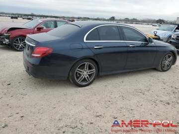 Mercedes Klasa E W213 2017 Mercedes-Benz Klasa E _E300_W213_2.0 L_241 km_2017r 2.0 Benzyna 241KM, zdjęcie 2