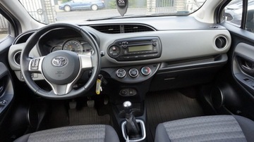 Toyota Yaris III Hatchback 5d Facelifting 1.0 VVT-i 69KM 2016 Toyota Yaris Polski salon . Gwarancja, zdjęcie 9