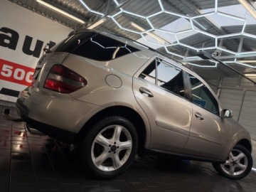 Mercedes Klasa M W164 Off-roader 3.0 V6 (320 CDI) 224KM 2008 Mercedes-Benz ML polski salon niski przebieg bogata opcja wyposazenia bezw, zdjęcie 28