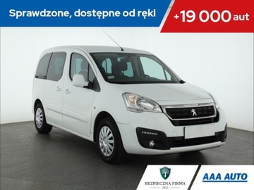 Peugeot Partner II Tepee Facelifting 2015 1.6 BlueHDi 100KM 2017 Peugeot Partner 1.6 BlueHDi, Salon Polska, Klima