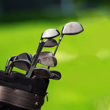 PODCZAS UCHWYTU KIJA GOLFOWEGO