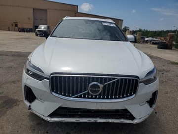 Volvo XC60 II 2023 Volvo XC 60 2023 PLUS 2.0 Benzyna 247KM, zdjęcie 1