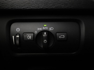 Volvo V40 II Hatchback Facelifting 2.0 D3 150KM 2018 Volvo V40 Automat navi klima auto czujniki, zdjęcie 30